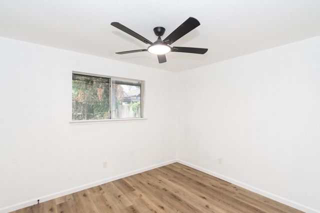 1918 Deerhurst Lane, Houston, TX 77088