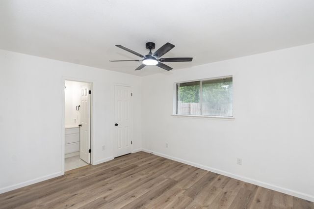 1918 Deerhurst Lane, Houston, TX 77088
