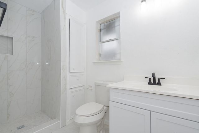 1918 Deerhurst Lane, Houston, TX 77088