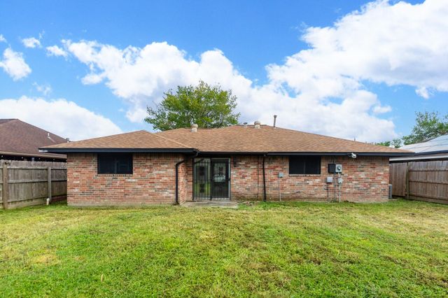 1918 Deerhurst Lane, Houston, TX 77088