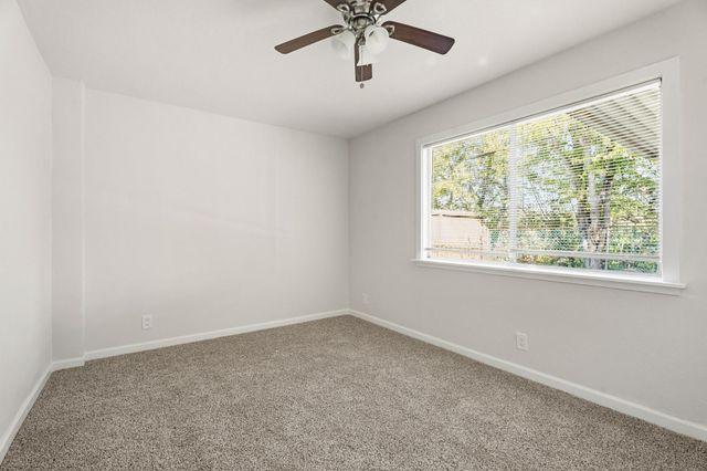 2808 28th Avenue N, Texas City, TX 77590