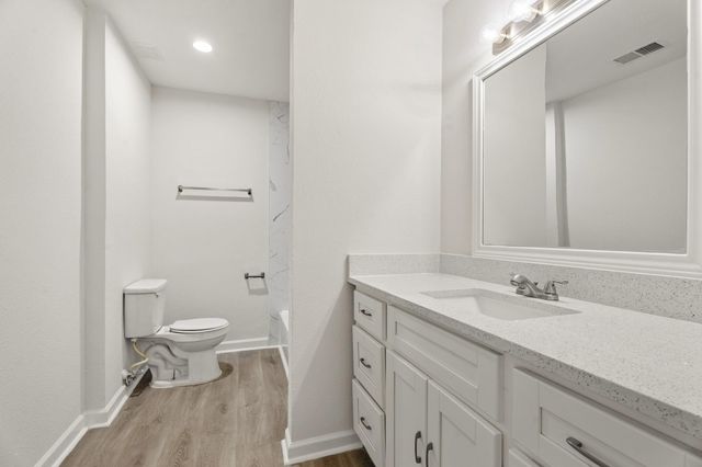 2808 28th Avenue N, Texas City, TX 77590