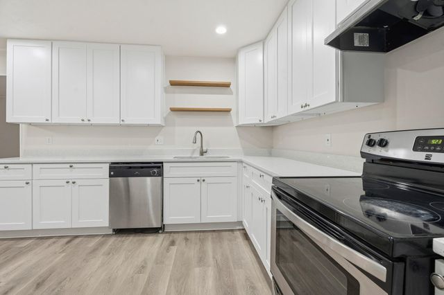 2808 28th Avenue N, Texas City, TX 77590