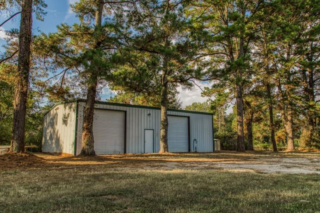 3927 N Fm 1486 Road, Montgomery, TX 77356