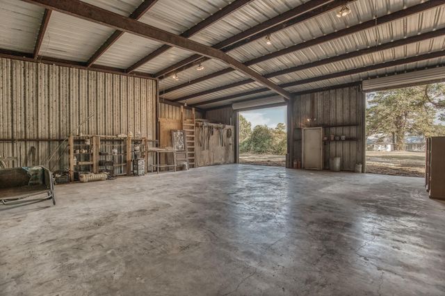 3927 N Fm 1486 Road, Montgomery, TX 77356