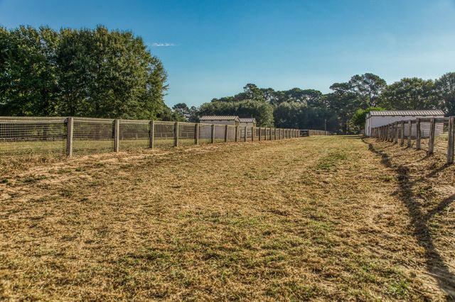 3927 N Fm 1486 Road, Montgomery, TX 77356