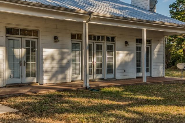 3927 N Fm 1486 Road, Montgomery, TX 77356