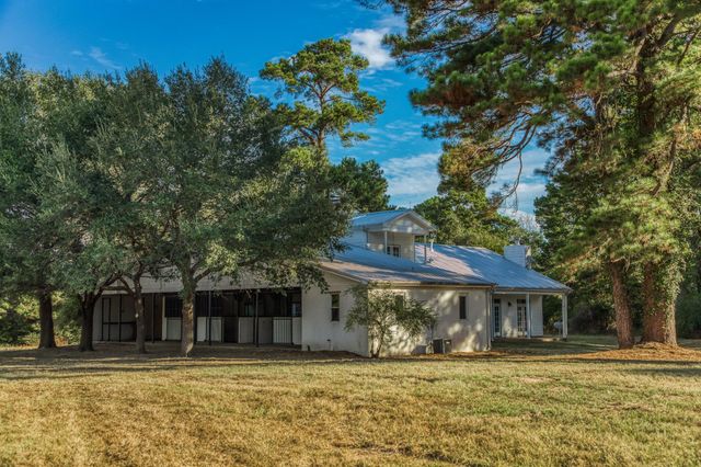 3927 N Fm 1486 Road, Montgomery, TX 77356