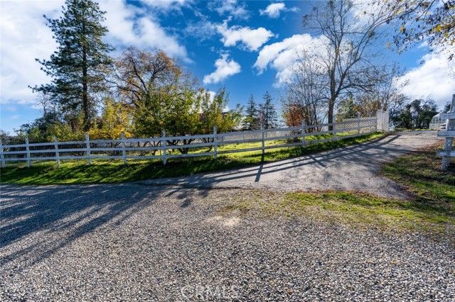 47515 Road 620, Oakhurst, CA 93644