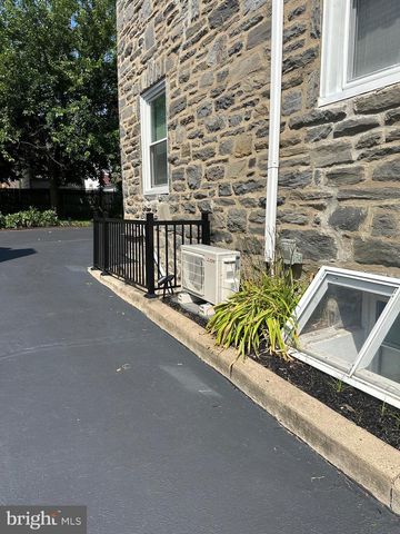 912 LINDALE AVE, Drexel Hill, PA 19026