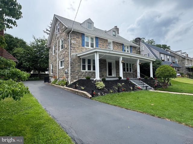 912 LINDALE AVE, Drexel Hill, PA 19026
