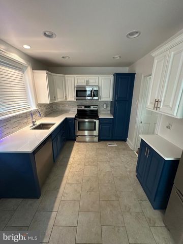 912 LINDALE AVE, Drexel Hill, PA 19026