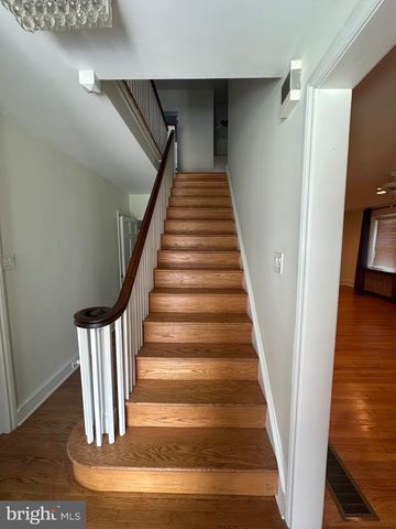 912 LINDALE AVE, Drexel Hill, PA 19026