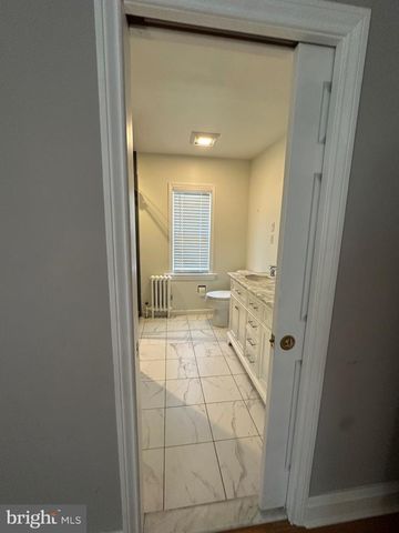 912 LINDALE AVE, Drexel Hill, PA 19026