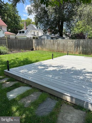 912 LINDALE AVE, Drexel Hill, PA 19026