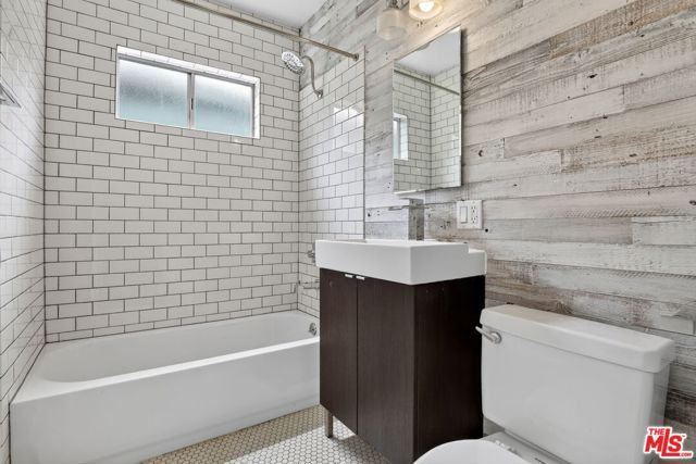 408 Kendall Avenue, Los Angeles, CA 90042