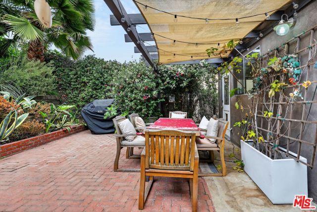 408 Kendall Avenue, Los Angeles, CA 90042