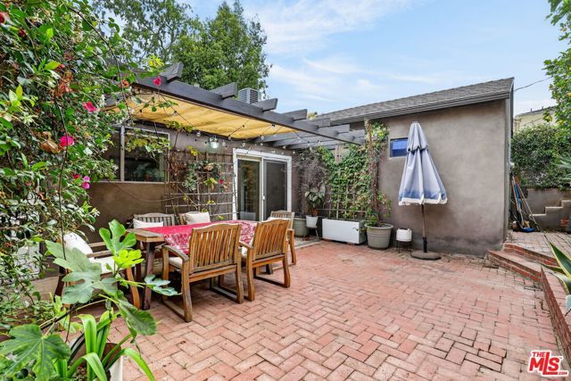 408 Kendall Avenue, Los Angeles, CA 90042