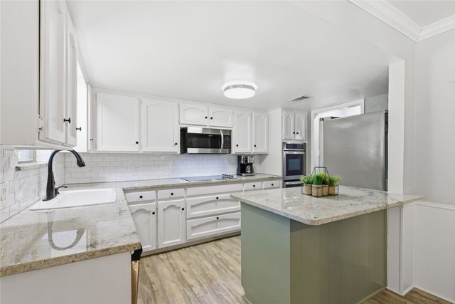 5813 Steeplewood Drive, North Richland Hills, TX 76180