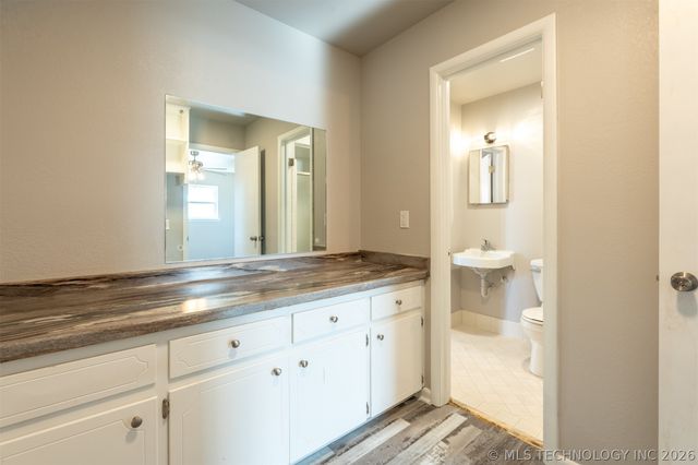 2150 S 80th East Avenue, Tulsa, OK 74129