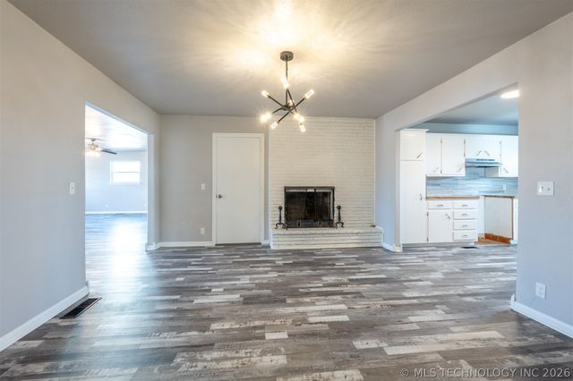 2150 S 80th East Avenue, Tulsa, OK 74129