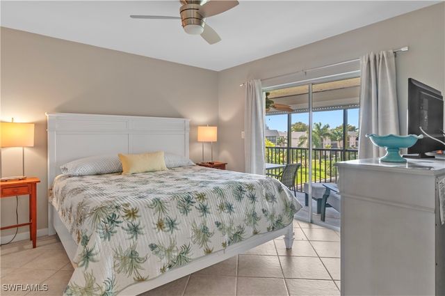 788 Park Shore DR B34, Naples, FL 34103