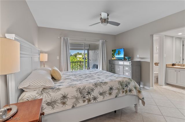 788 Park Shore DR B34, Naples, FL 34103