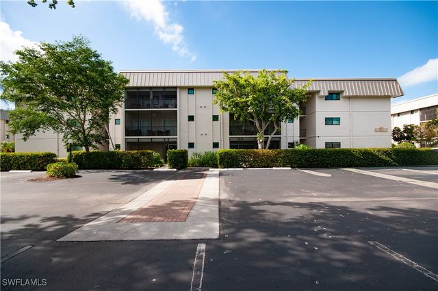 788 Park Shore DR B34, Naples, FL 34103