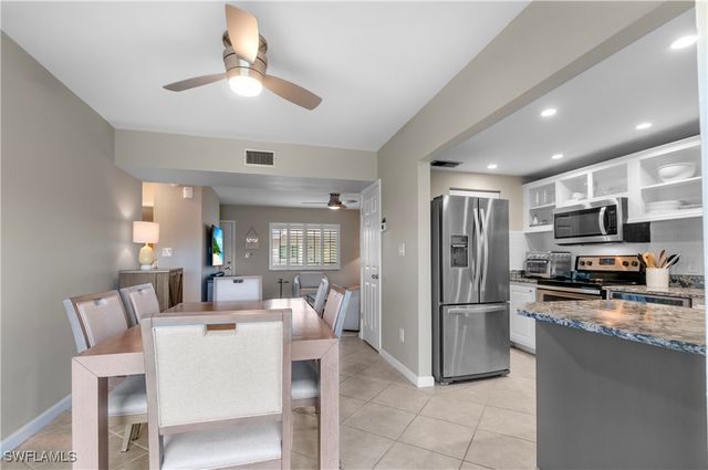 788 Park Shore DR B34, Naples, FL 34103