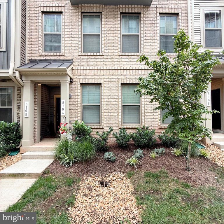 516 TASSITA LN, Manassas Park, VA 20111