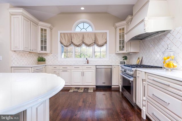 15214 GOLF VIEW DR, Haymarket, VA 20169