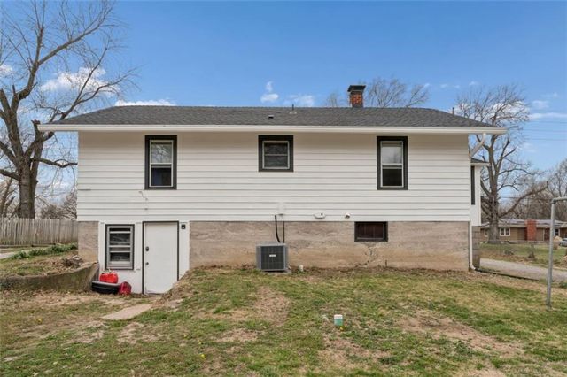 31 N 72nd Street, Kansas City, KS 66111