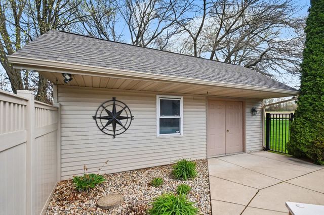 58590 Glenriver Drive, Goshen, IN 46528