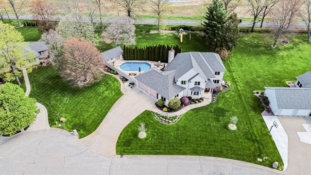 58590 Glenriver Drive, Goshen, IN 46528