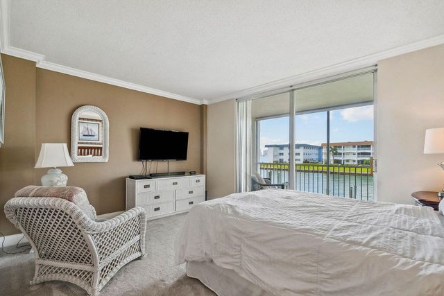 100 Paradise Harbour Boulevard 208, North Palm Beach, FL 33408
