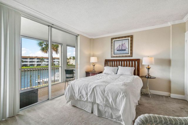 100 Paradise Harbour Boulevard 208, North Palm Beach, FL 33408