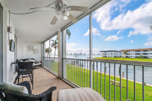 100 Paradise Harbour Boulevard 208, North Palm Beach, FL 33408