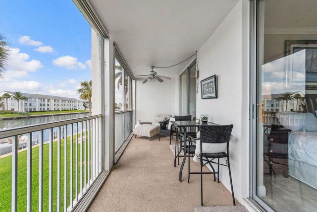 100 Paradise Harbour Boulevard 208, North Palm Beach, FL 33408