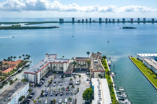 100 Paradise Harbour Boulevard 208, North Palm Beach, FL 33408
