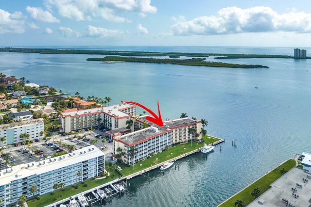 100 Paradise Harbour Boulevard 208, North Palm Beach, FL 33408