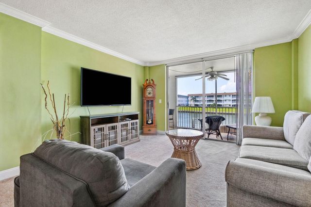 100 Paradise Harbour Boulevard 208, North Palm Beach, FL 33408