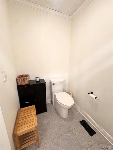 42 Sherwood Estates Lane, Hannibal, MO 63401