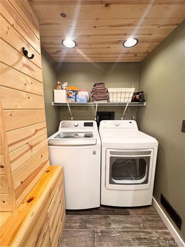 42 Sherwood Estates Lane, Hannibal, MO 63401