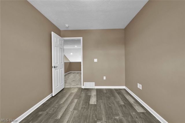 1402 Mussel Shoals Drive, Brunswick, OH 44212