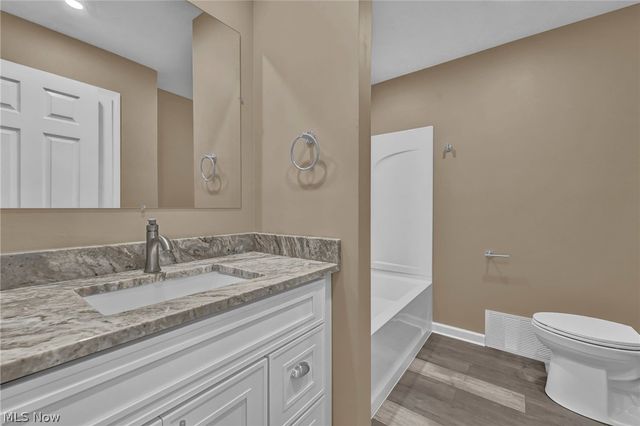 1402 Mussel Shoals Drive, Brunswick, OH 44212
