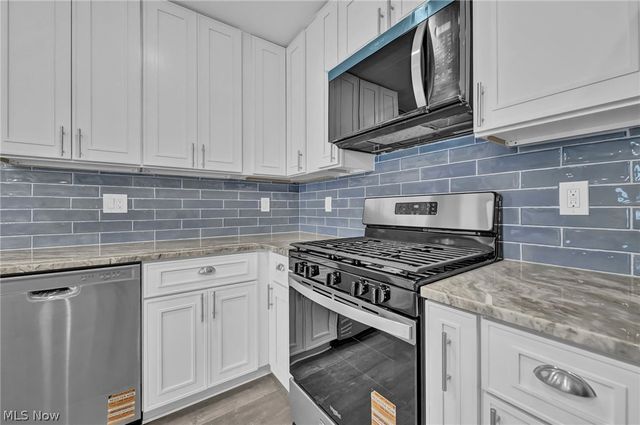 1402 Mussel Shoals Drive, Brunswick, OH 44212