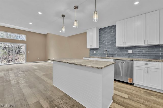 1402 Mussel Shoals Drive, Brunswick, OH 44212