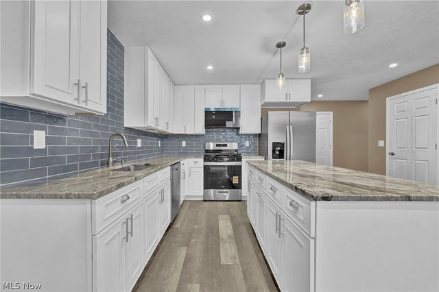 1402 Mussel Shoals Drive, Brunswick, OH 44212