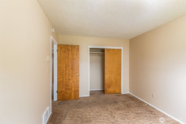 717 E Spruce Street, Sequim, WA 98382