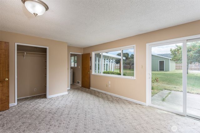 717 E Spruce Street, Sequim, WA 98382